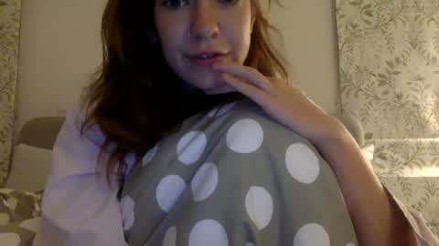 Snapshot of daisybaby699 chatting on 10-15-25, 09:48 DaisyB3 online show from 10-15-25, 09:48