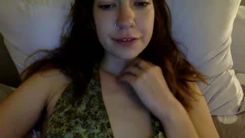 Snapshot of daisybaby699 chatting on 10-16-25, 07:15 DaisyB3 online show from 10-16-25, 07:15