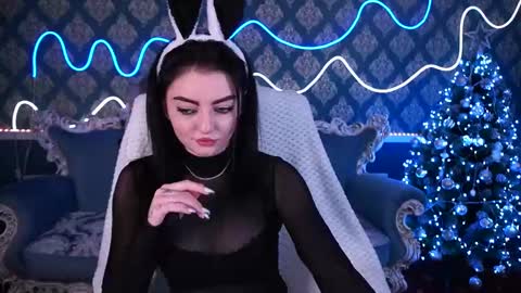 daisydelight_ online show from 12-15-24, 05:20