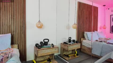 daisylin_mb online show from 12-19-25, 12:01