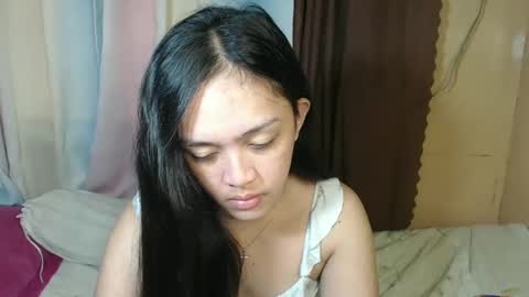 Snapshot of daisylira chatting on 01-22-25, 12:27 LILY christmas wish breast implant online show from 01-22-25, 12:27