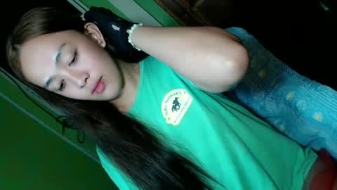 Snapshot of daisylira chatting on 12-03-25, 10:24 LILY christmas wish breast implant online show from 12-03-25, 10:24