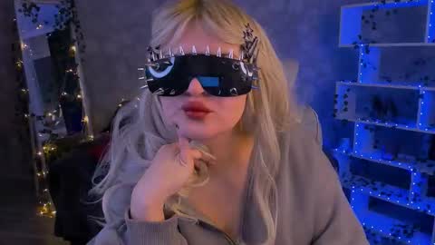 Snapshot of daisyvale chatting on 02-22-26, 01:51 Daisy online show from 02-22-26, 01:51