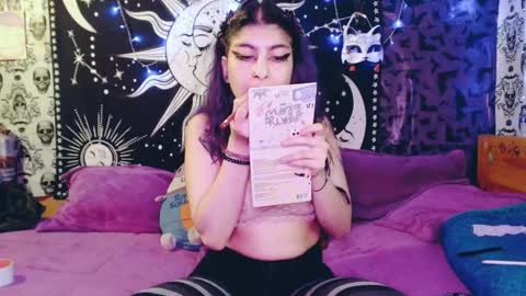 Snapshot of dak_7 chatting on 12-21-24, 10:40 -- -- help me reach 100 hands up online show from 12-21-24, 10:40