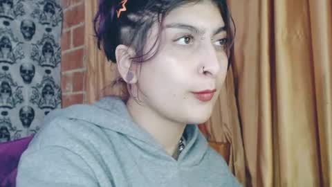 Snapshot of dak_7 chatting on 02-09-25, 06:33 -- -- help me reach 100 hands up online show from 02-09-25, 06:33