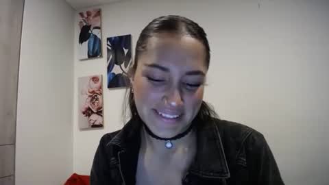 IG  dakotasofiaa online show from 02-18-25, 12:59