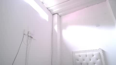 Dakota and Aron online show from 02-01-26, 02:04