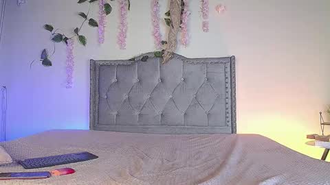 dakota carsson online show from 03-13-26, 01:01