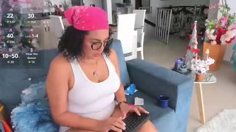 Dakota Johnson online show from 11-23-25, 01:33