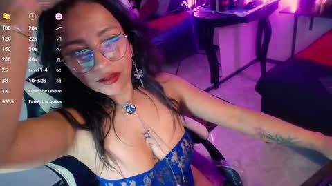 Caroliina online show from 02-23-26, 10:29