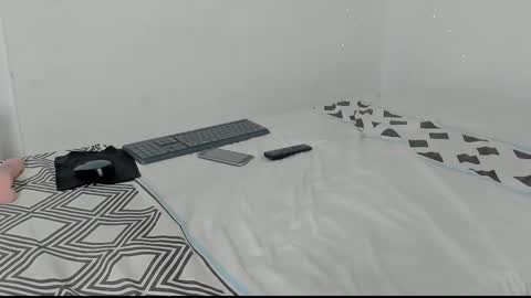 dakota_x18 online show from 11-06-25, 09:05