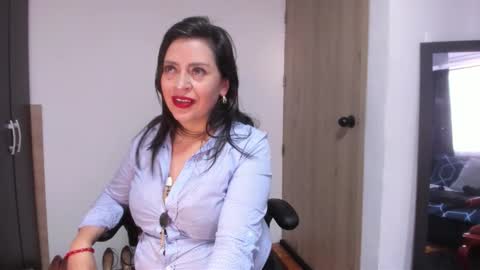 Dakotaagray online show from 11-10-25, 11:20