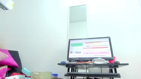  Ren  online show from 02-14-25, 02:39