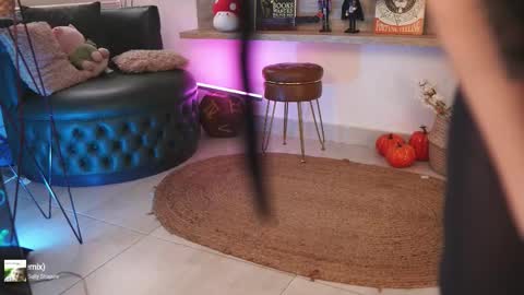 Dalia Morgan online show from 10-10-25, 08:41