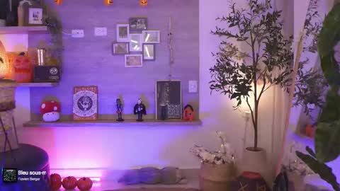 Dalia Morgan online show from 10-15-25, 08:31