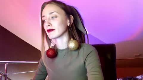 Dalia  online show from 12-18-24, 10:19