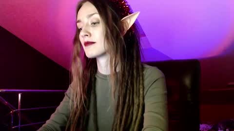 Dalia  online show from 12-21-24, 01:42