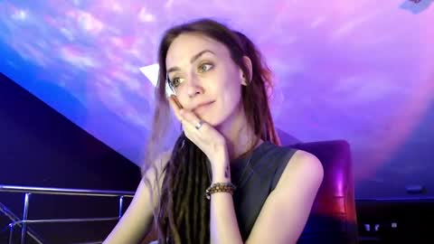 Dalia  online show from 02-18-25, 10:16