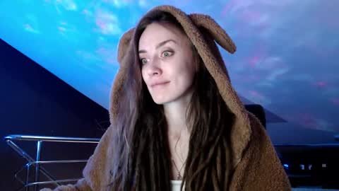 Dalia  online show from 02-20-25, 10:27