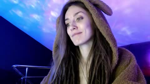 Dalia  online show from 02-20-25, 01:30