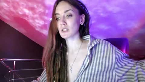 Dalia  online show from 02-24-25, 01:21