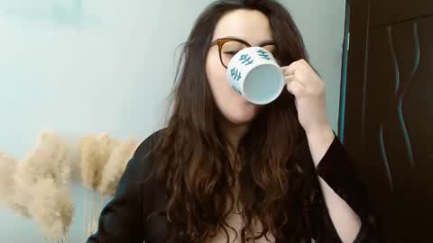 Snapshot of dalidayes chatting on 12-27-24, 06:57 Dali online show from 12-27-24, 06:57