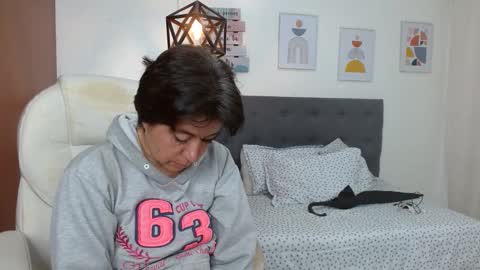 Dalila online show from 10-21-25, 01:23