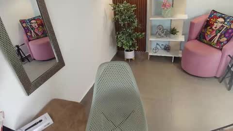 Dalila  online show from 12-18-25, 05:08