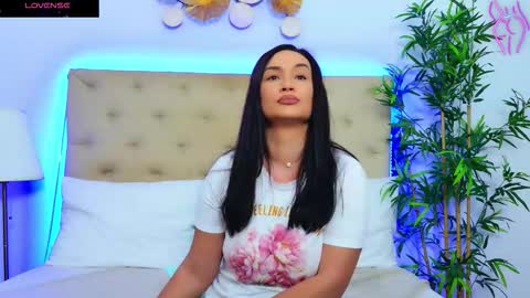 daliyaa_ online show from 10-20-25, 11:54