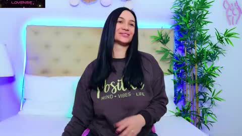 daliyaa_ online show from 11-15-25, 11:29