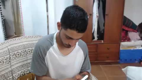 Snapshot of damian_29 chatting on 11-23-25, 02:28 Damian online show from 11-23-25, 02:28