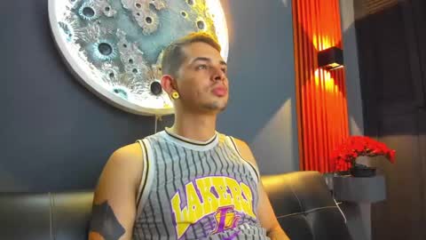 Damian Oliver online show from 12-17-24, 10:12