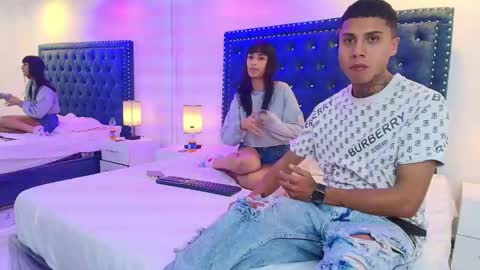 DAMIAN AND ROXANNE.  online show from 09-11-25, 12:27