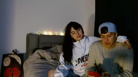 Snapshot of damian_n_maya chatting on 10-21-25, 01:06 Damian   Maya online show from 10-21-25, 01:06