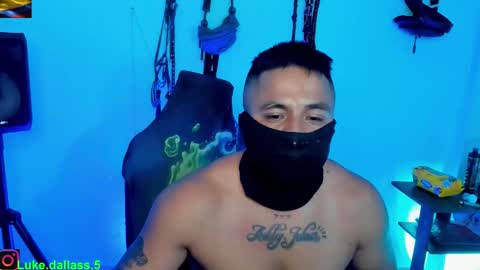 Snapshot of damian_torner chatting on 12-15-25, 06:50 Damian torner online show from 12-15-25, 06:50