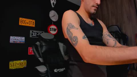 Snapshot of damiancox chatting on 10-10-25, 05:45 Daamiancox online show from 10-10-25, 05:45