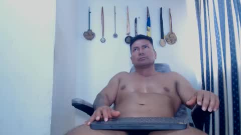 dammuscle online show from 09-14-25, 03:44