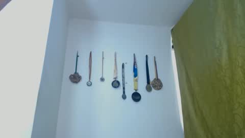 dammuscle online show from 10-23-25, 04:06