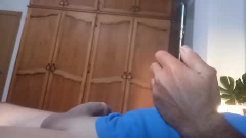 Snapshot of dan722750 chatting on 10-20-25, 04:51 dan722750 online show from 10-20-25, 04:51