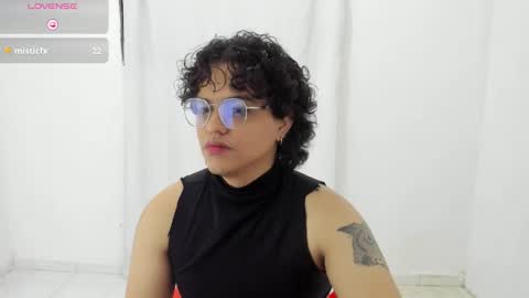 Snapshot of dan_blous chatting on 02-13-26, 01:45 Diane Blosson online show from 02-13-26, 01:45