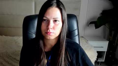 Dana Dom online show from 10-20-25, 12:33