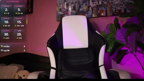 Snapshot of danaa_rouse chatting on 01-12-26, 08:30 danaa_rouse online show from 01-12-26, 08:30