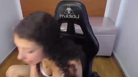 Danatella  online show from 09-25-25, 01:15