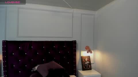 Snapshot of danee_19 chatting on 12-26-24, 10:48 Daniela online show from 12-26-24, 10:48