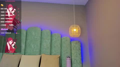 Snapshot of danee_19 chatting on 12-16-25, 11:04 Daniela online show from 12-16-25, 11:04