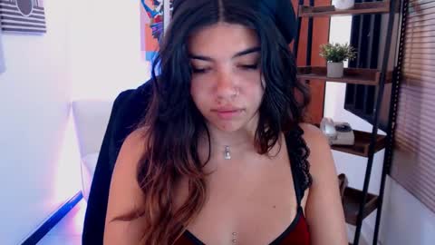 Snapshot of dangel_noir6 chatting on 09-10-25, 12:05 Veronica online show from 09-10-25, 12:05