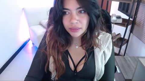Snapshot of dangel_noir6 chatting on 09-17-25, 11:56 Veronica online show from 09-17-25, 11:56