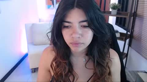 Snapshot of dangel_noir6 chatting on 09-25-25, 11:58 Veronica online show from 09-25-25, 11:58