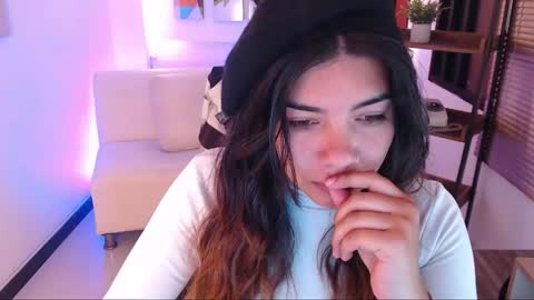 Snapshot of dangel_noir6 chatting on 10-01-25, 12:00 Veronica online show from 10-01-25, 12:00