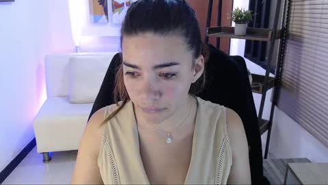 Snapshot of dangel_noir6 chatting on 10-06-25, 10:56 Veronica online show from 10-06-25, 10:56
